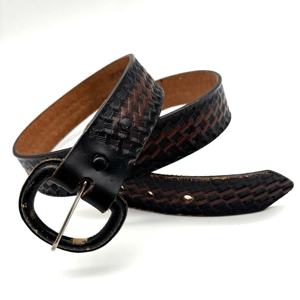 1980s Handmade Black Brown Ombre Leather Basketweave Tooled Western Belt 36 USA